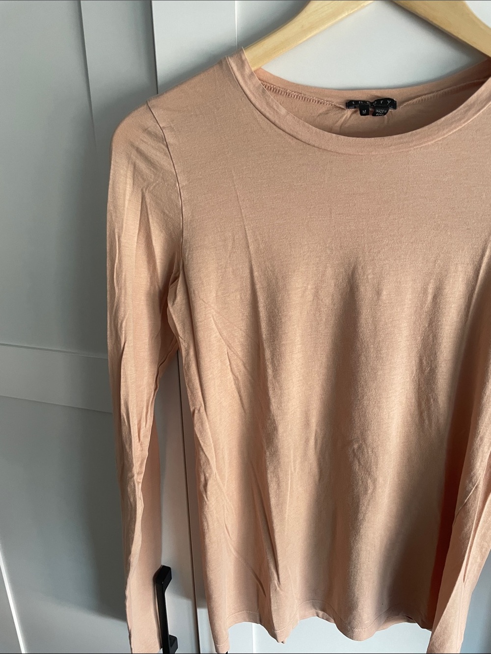 Theory Blush Long-Sleeve Crew Neck stretchy Top - Picture 3 of 5